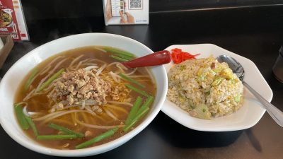 台湾ラーメンとレタス炒飯